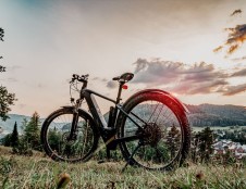 Įmonė iš Rumunijos ieško elektrinių dviračių, paprastų dviračių ir įvairių aksesuarų gamintojų